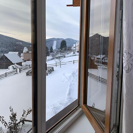 Guest House Velet Bukovel Extérieur photo