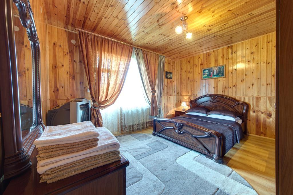 Guest House Velet Bukovel Extérieur photo