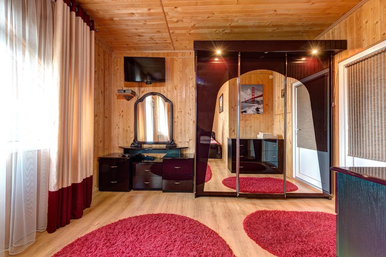 Guest House Velet Bukovel Extérieur photo